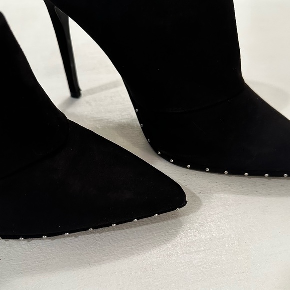 Qupid Vanessa Stud Mule Velvet Leatherette Black Size 8.5 - Picture 4 of 15